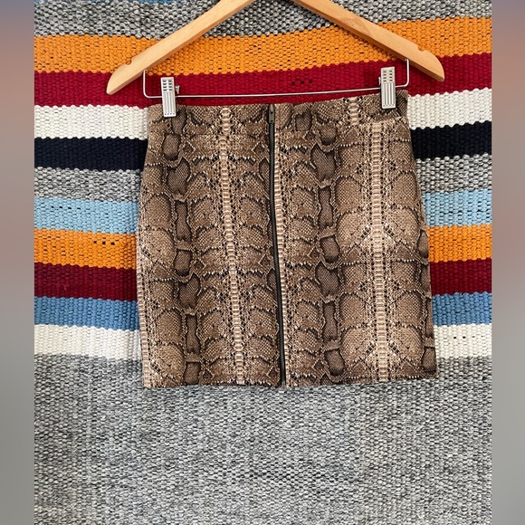 Windsor Snake Print Mini Skirt - Picture 6 of 16